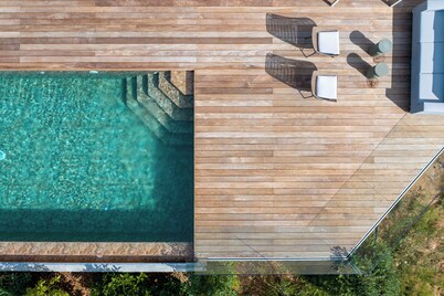 SUMPTUOUS MODERN VILLA