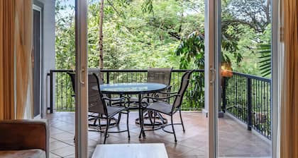 3-BD Beauty with Pool Near Beach