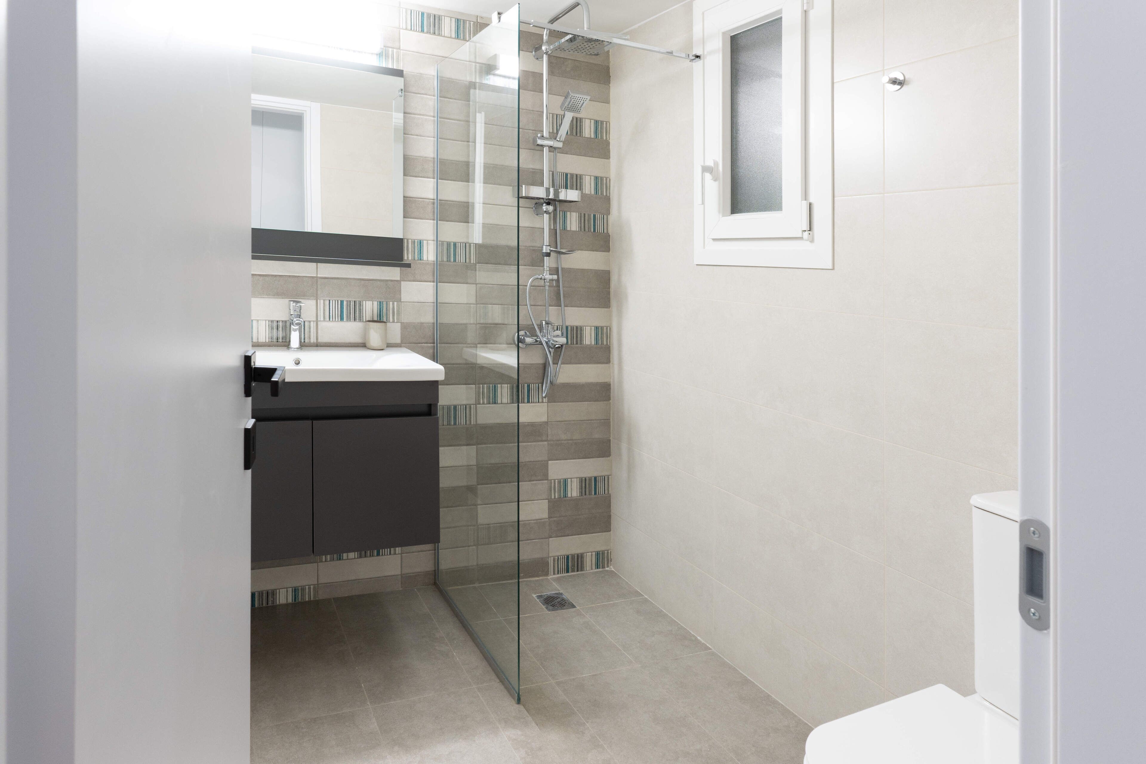 Luxury Apartment, City View | Bathroom