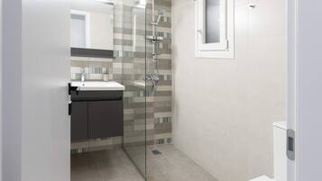 Luxury Apartment, City View | Bathroom