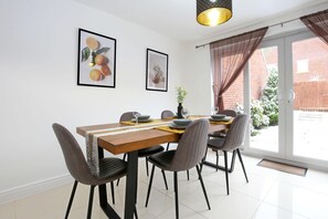 House | Dining