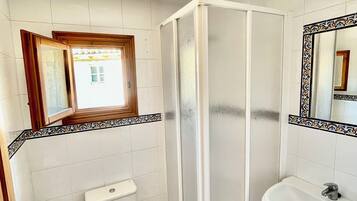 Free toiletries, hair dryer, towels, soap