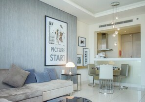 Leilighet – classic, 1 kingsize-seng, byutsikt | 1 soverom, blendingsgardiner, lydisolert og strykejern/-brett