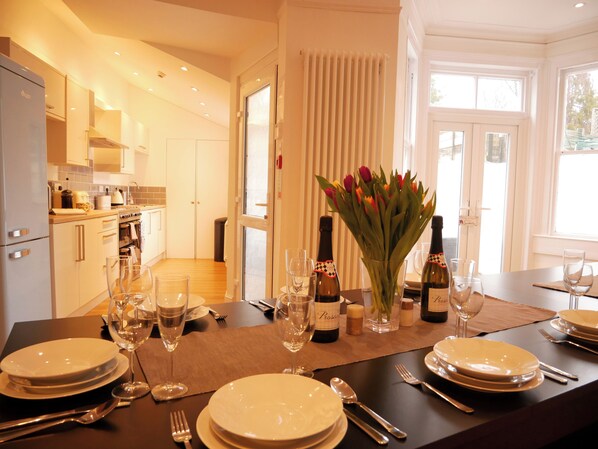 Dining - Crescent Gardens (Bath)