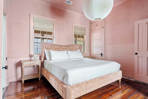 6 bedrooms, iron/ironing board, travel crib, WiFi