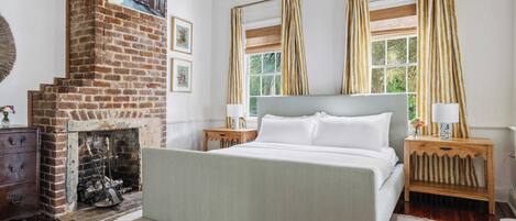 6 bedrooms, iron/ironing board, travel crib, WiFi