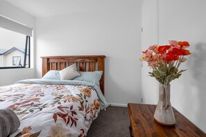 2 chambres, fer et planche à repasser, accès au Wi-Fi (inclus)