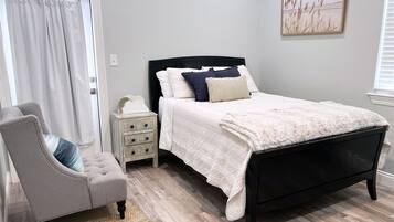 5 bedrooms, free WiFi, bed sheets