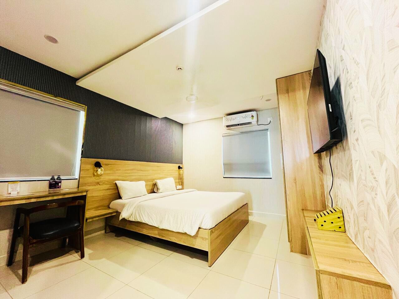 Foto - Harvey's Hotels - Gowlidoddy - Near US Consulate