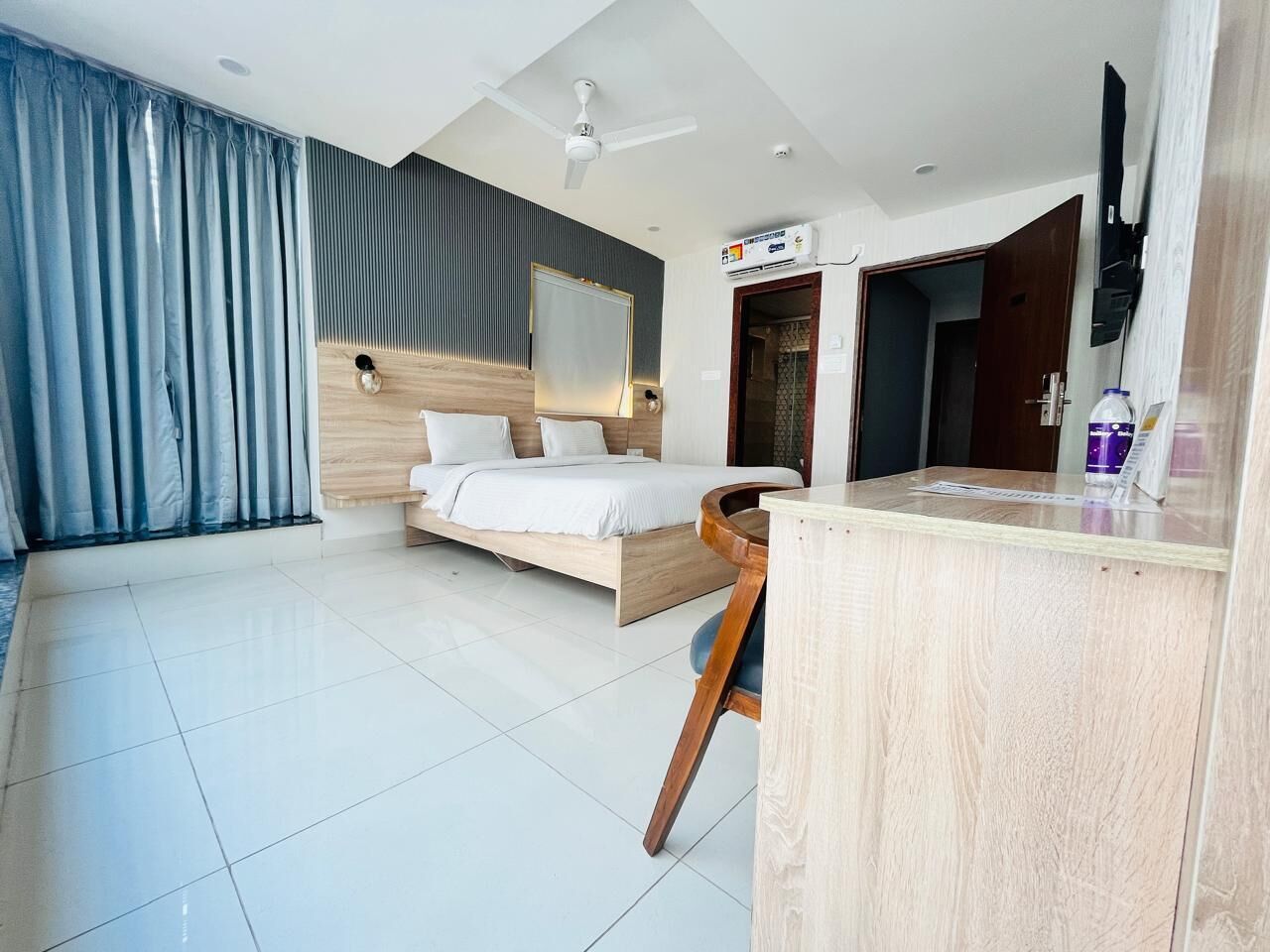 Foto - Harvey's Hotels - Gowlidoddy - Near US Consulate