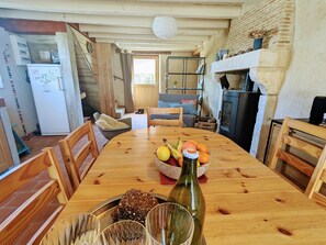 Dining - Two Berry houses with private garden and shared courtyard, perfect for groups (Thenay)