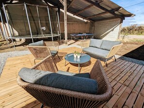 Terrace/patio - Two Berry houses with private garden and shared courtyard, perfect for groups (Thenay)