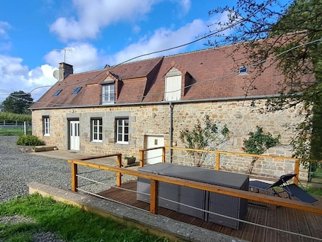 Terrace/patio. Charming renovated house in Domfront, pets allowed, wifi, near cycling routes