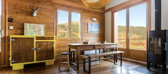 Stunning chalet in Vars with equipped kitchen and breathtaking views