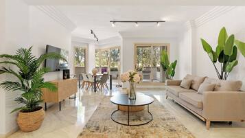 Signature Apartment | Living area | TV