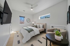 3 quartos, escrivaninha, Wi-Fi de cortesia, roupa de cama