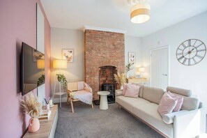 Una Smart TV, una oficina