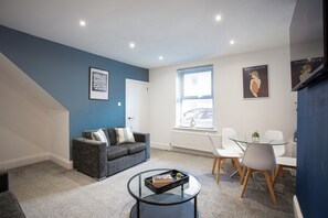 Smart TV, offices - Walking distance to Beamish museum (County Durham)