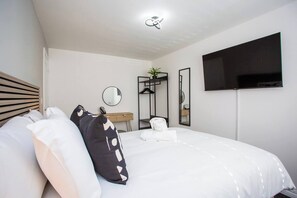 3 chambres, bureau, fer et planche à repasser, Wi-Fi gratuit