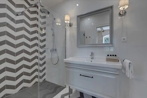 Bathroom - Villa Montes (Makarska)