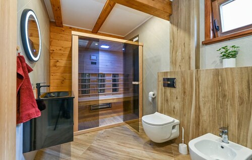 Dream Villa Sleeps 8 With Sauna
