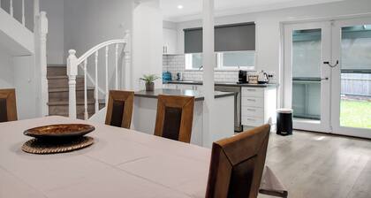 Haven At Heights / Holiday or Corporate