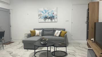 Luxury Apartment, City View | Living area