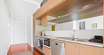 W30 - Sparkling North Melbourne Gem with parking