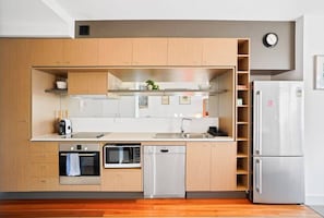 Fridge, microwave, oven, stovetop