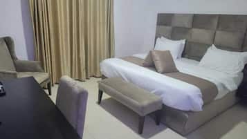 Superior Room, City View | Desk, laptop workspace, free WiFi