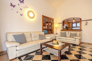 TV, bordtennis og kontorer