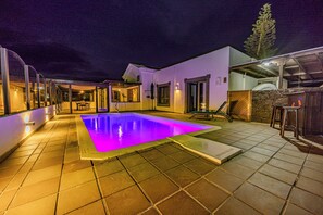A heated pool - Casa Carla (Montaña Roja)