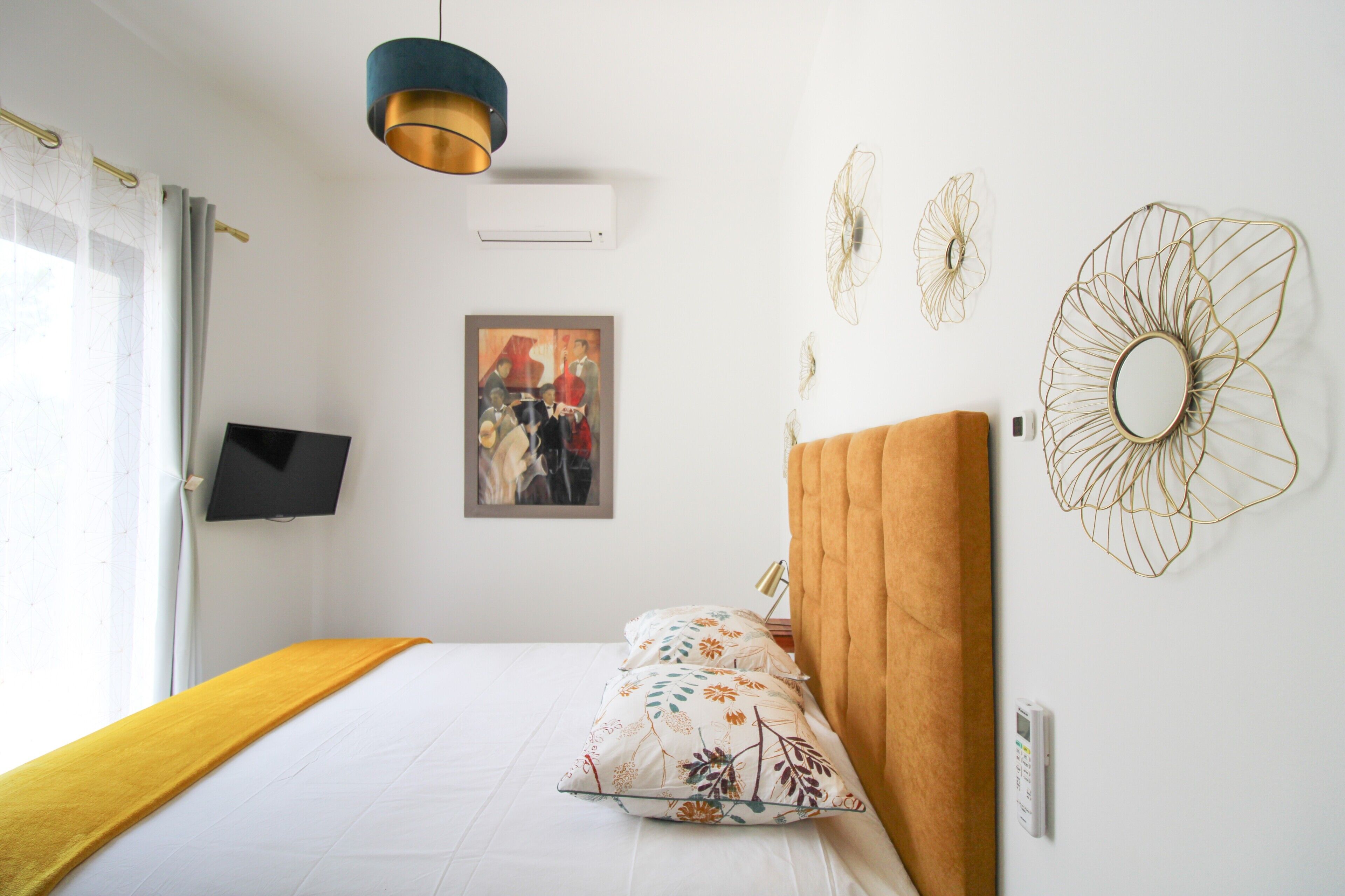 2 slaapkamers, een strijkplank/strijkijzer, gratis wifi, beddengoed