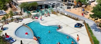 Chalet 'Confort M Proche De La Mer' with Shared Pool, Private Terrace and Air Conditioning