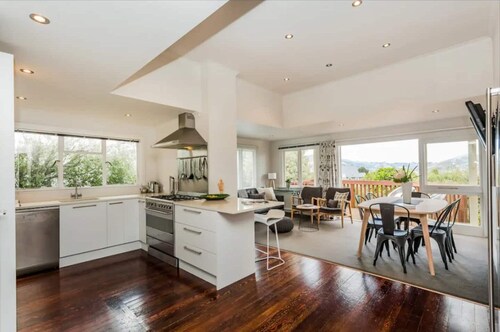 Luxury Home, Modern Living