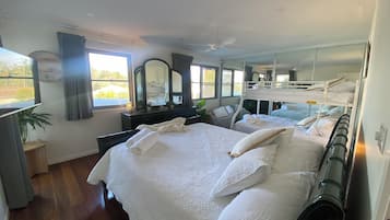 2 dormitorios, tabla de planchar con plancha, wifi y ropa de cama