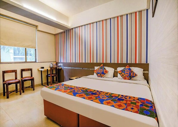 Deluxe Room | Blackout drapes, free WiFi, bed sheets