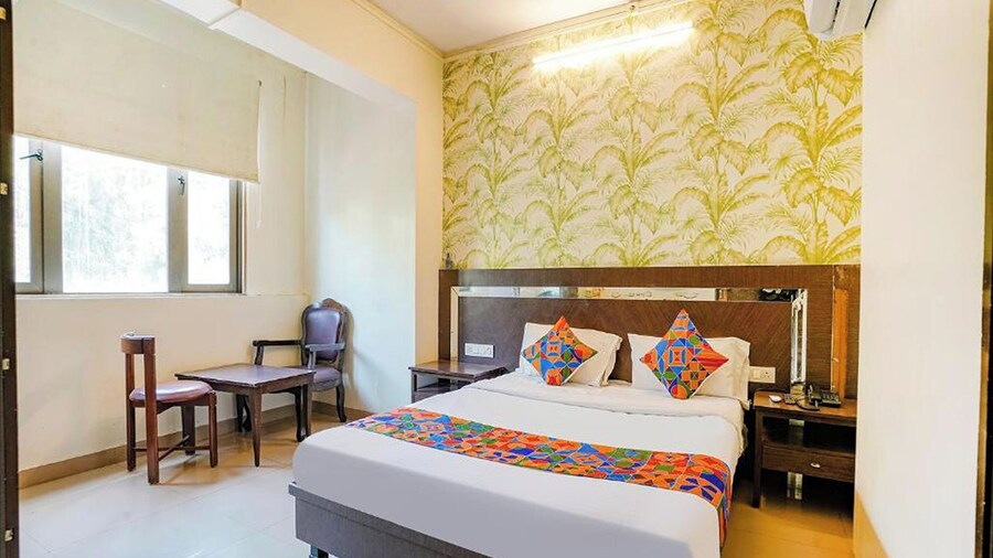 Hotel Gargi Deluxe