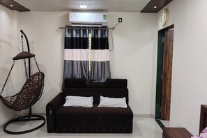 1 habitación, escritorio, wifi gratis y ropa de cama