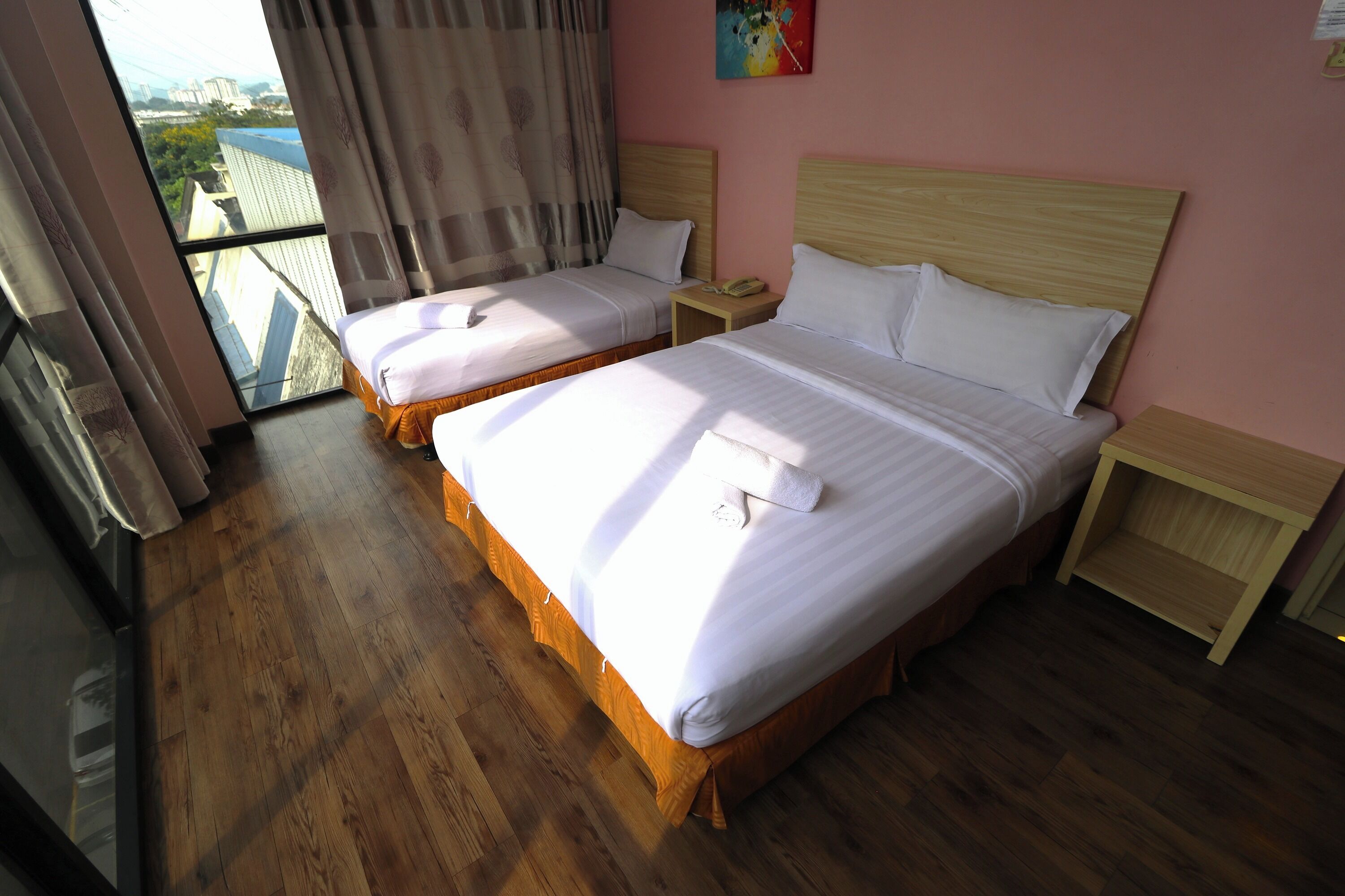 Free WiFi, bed sheets