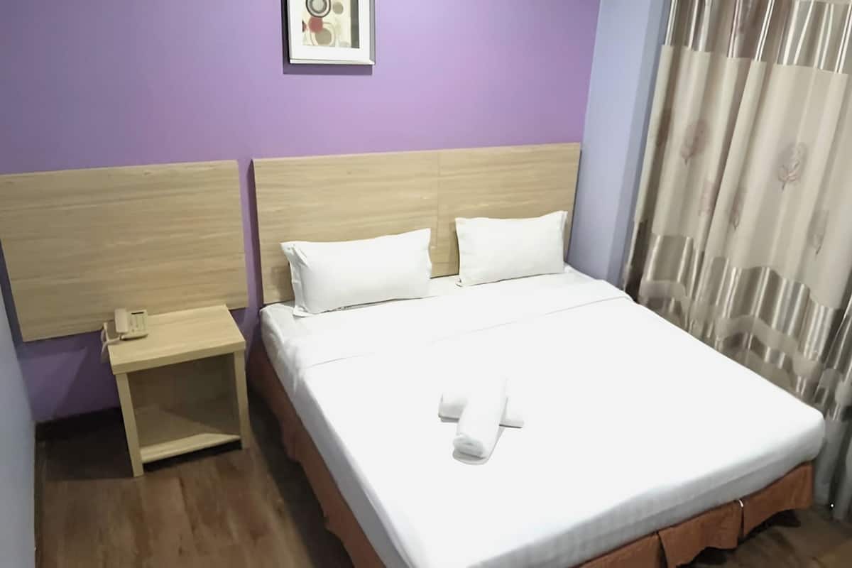 Deluxe Double Room | 1 bedroom, free WiFi, bed sheets