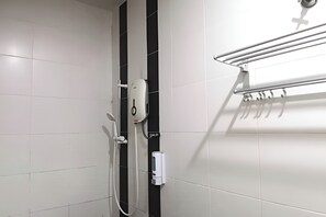 Ducha, cabezal de ducha tipo lluvia, artículos de tocador gratuitos