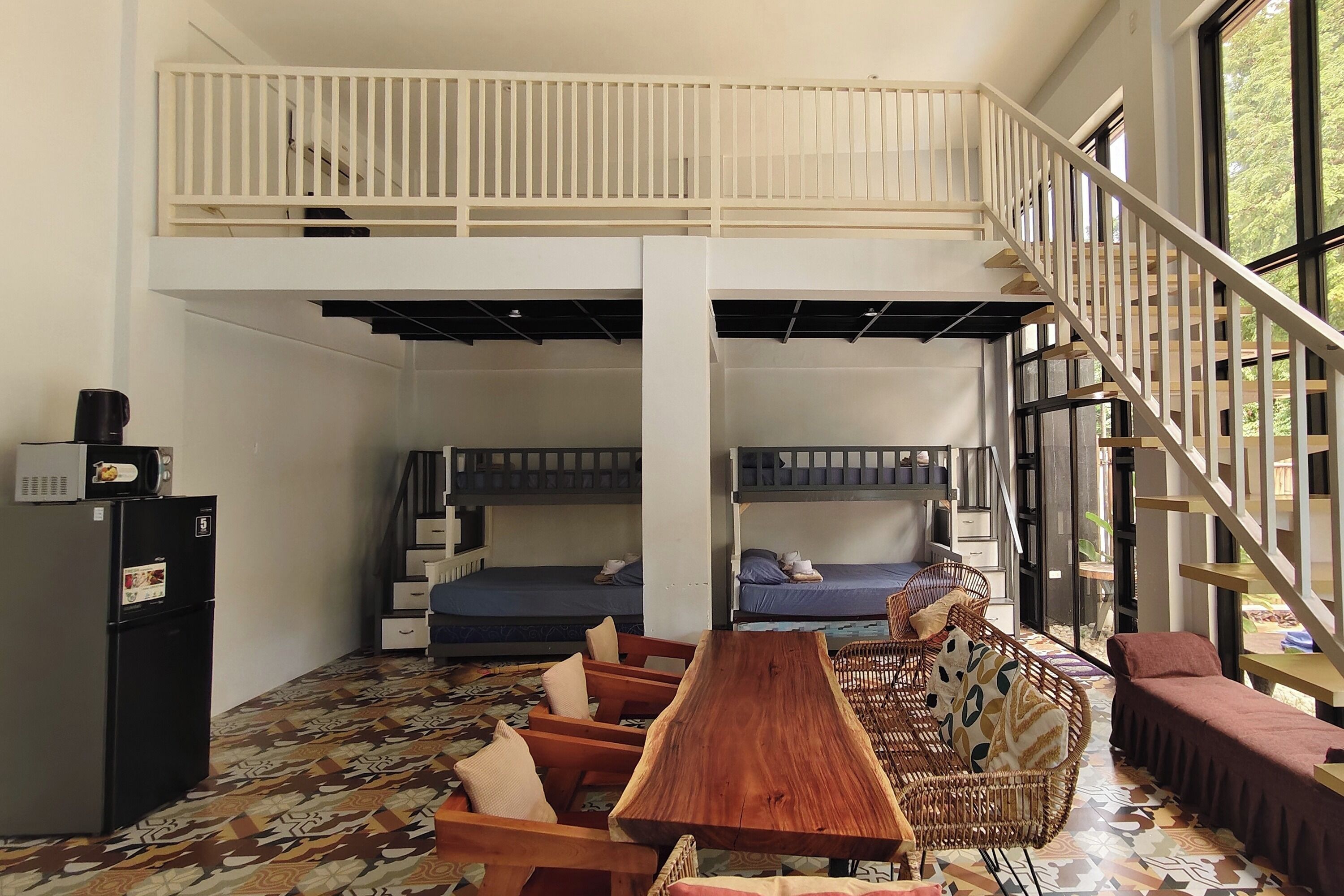 标准房 | 起居区 | 32-英寸液晶电视（配备有线频道）