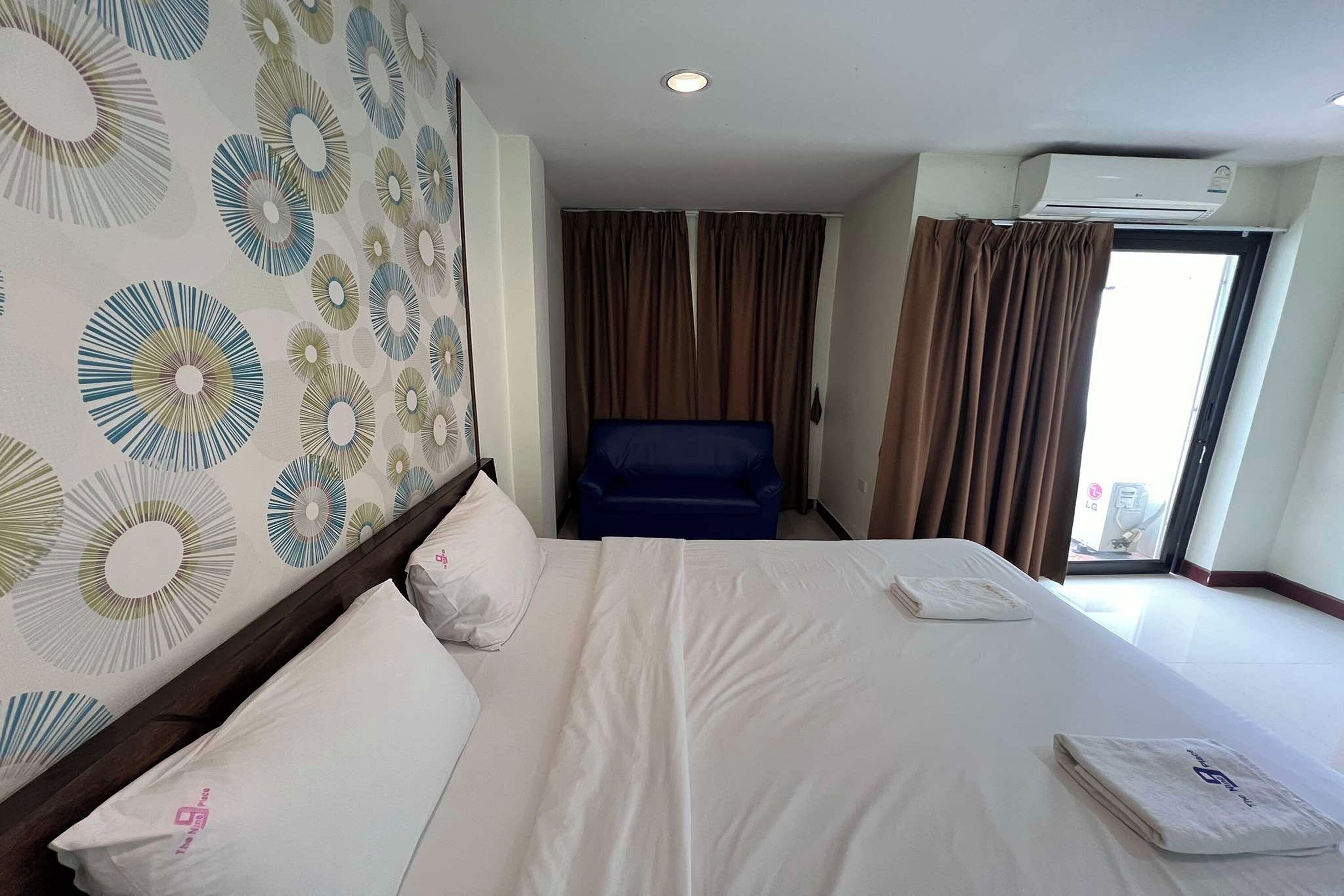 Standard Double Room City View | Desk, blackout drapes, iron/ironing board, free WiFi