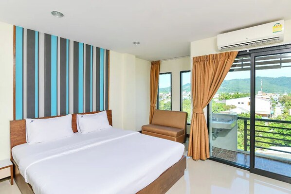 标准双人房 | 办公桌、遮光窗帘、熨斗/熨板、免费 WiFi