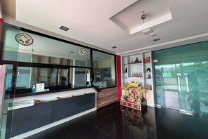 Quầy tiếp tân