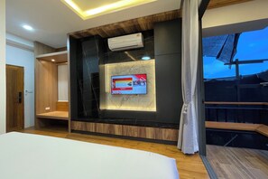 Minibar, escritorio, wifi gratis y ropa de cama 