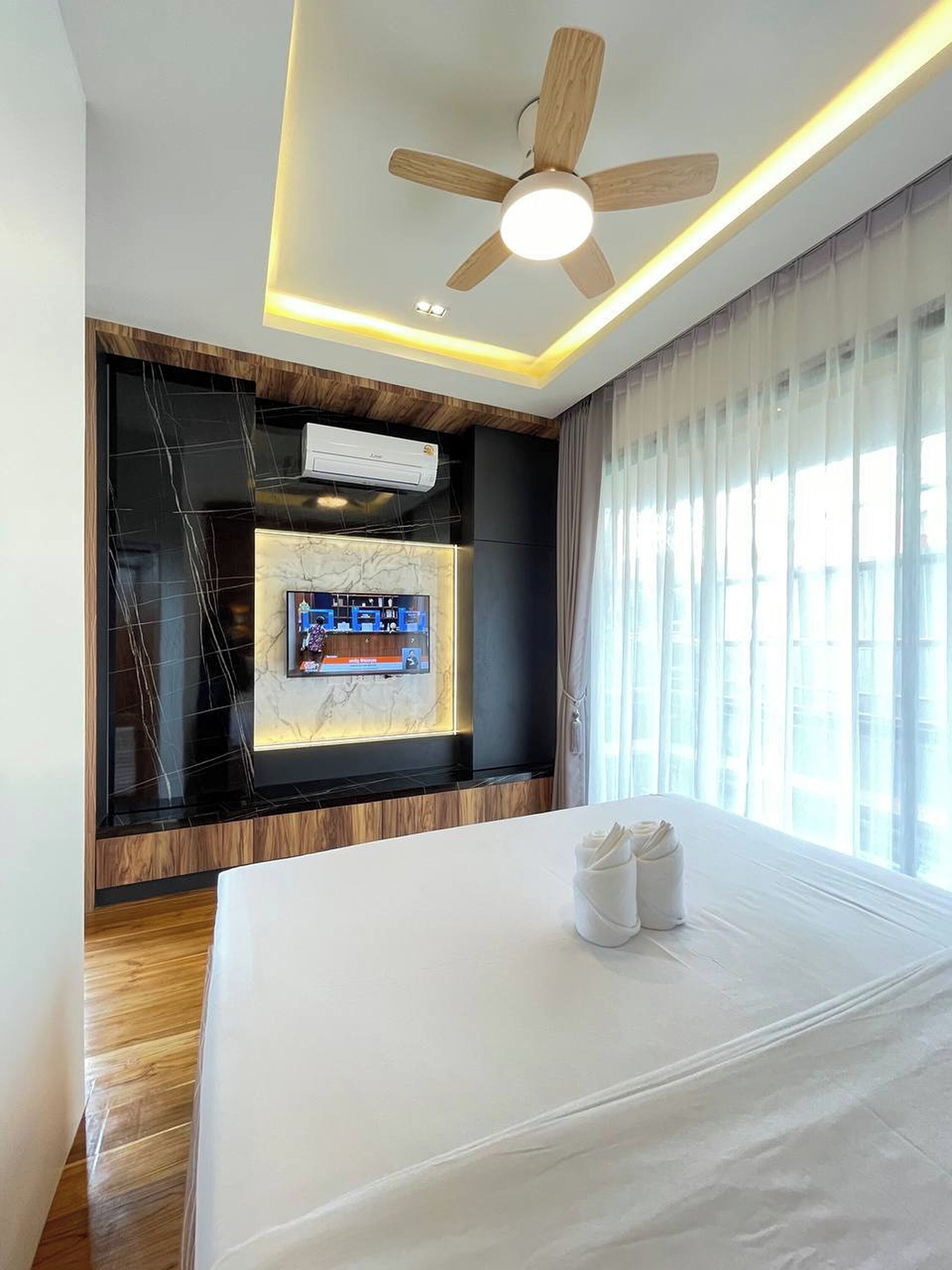 Photo - Ashi Poshtel