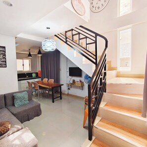 Vila | Área de estar | TV LCD 32 polegadas com canais a cabo