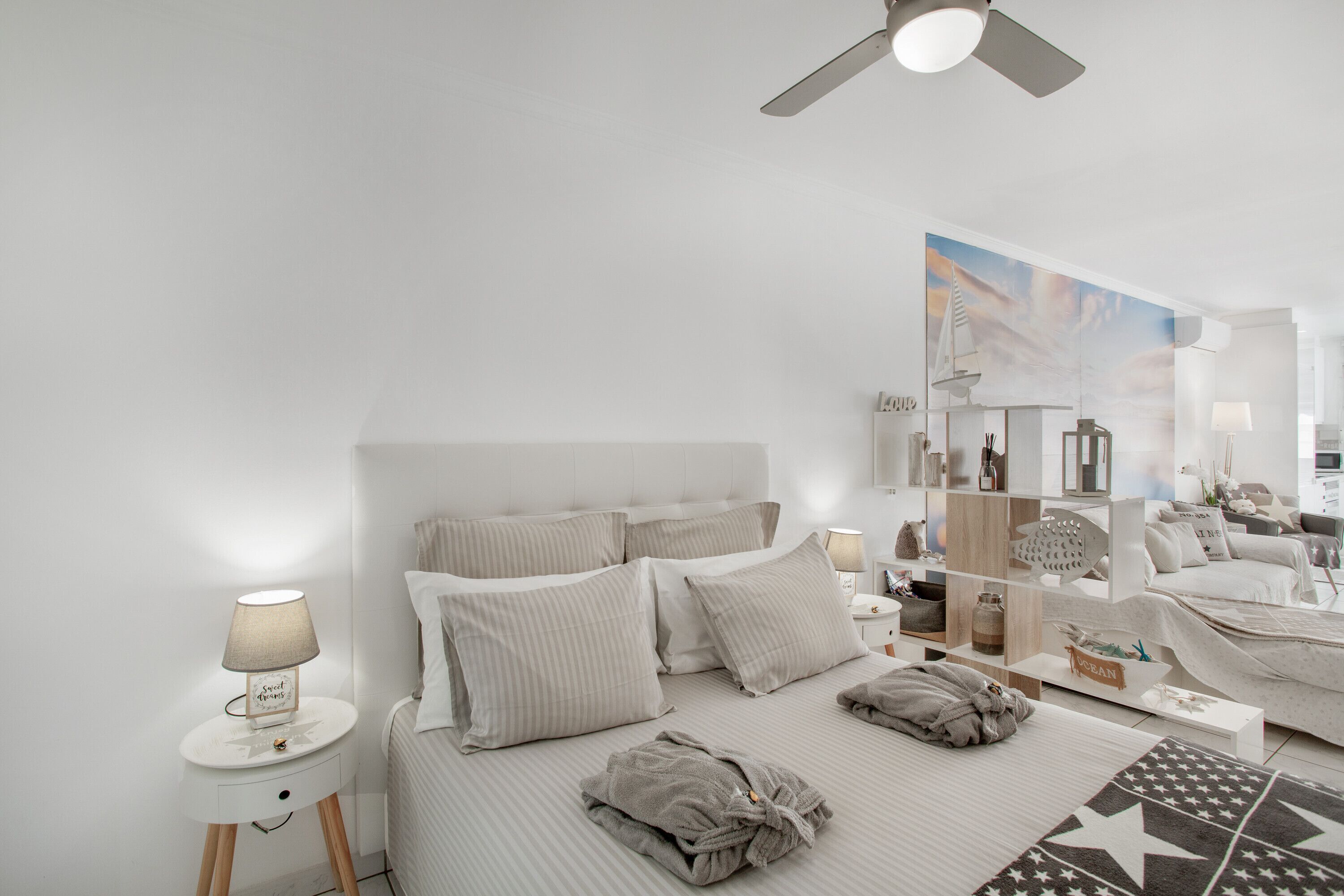 1 chambre, fer et planche à repasser, Wi-Fi gratuit, draps fournis